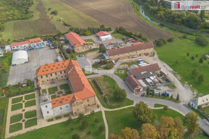 Prodej činžovního domu, Králův Dvůr, 5. května, 360 m2