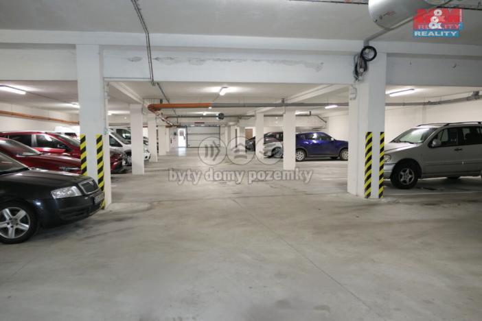 Pronájem garážového stání, Beroun - Beroun-Město, Okružní, 15 m2