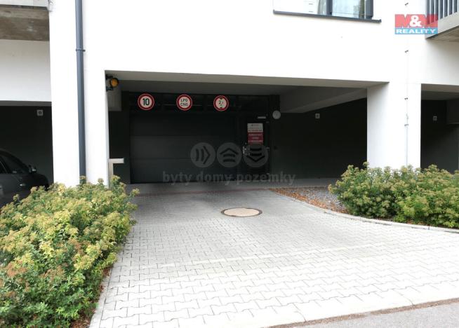 Pronájem garážového stání, Beroun - Beroun-Město, Okružní, 15 m2