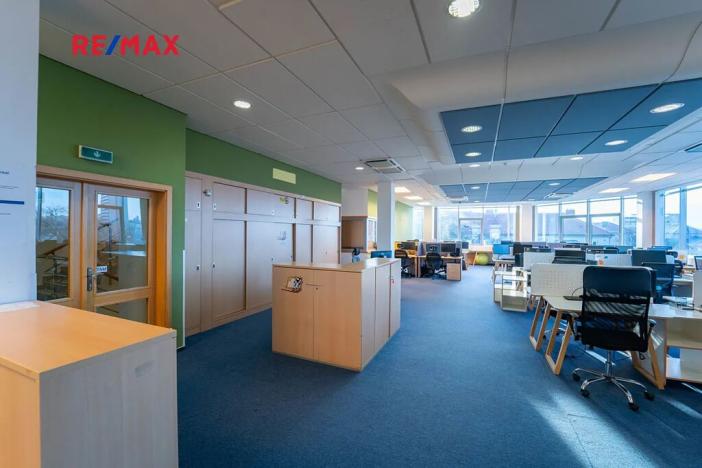 Pronájem obchodního prostoru, Kolín, Sladkovského, 540 m2