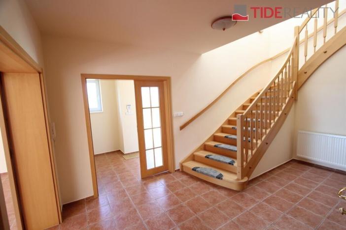 Pronájem vily, Jesenice, V Zátiší, 290 m2