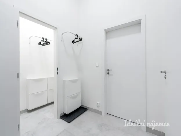 Pronájem bytu 2+kk, Praha - Kyje, Za černým mostem, 58 m2