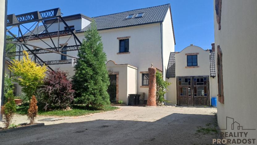 Prodej ubytování, Kardašova Řečice, Hradecká, 1453 m2