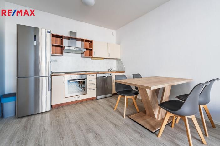 Pronájem bytu 2+kk, Praha - Vysočany, Pod Harfou, 46 m2