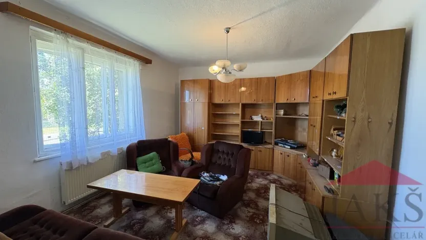 Prodej podílu 3/4 rodinného domu, Žihobce, 85 m2