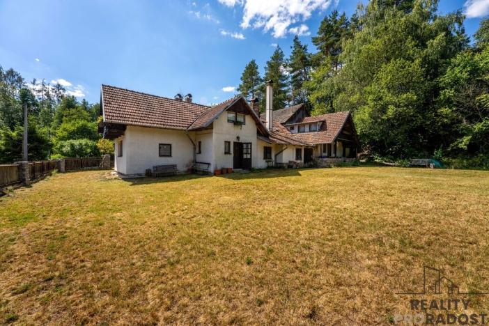 Prodej rodinného domu, Žďárec, 360 m2