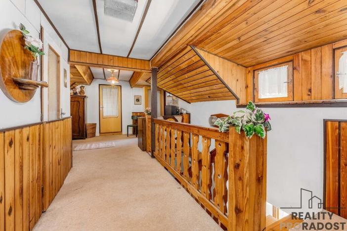 Prodej rodinného domu, Žďárec, 360 m2