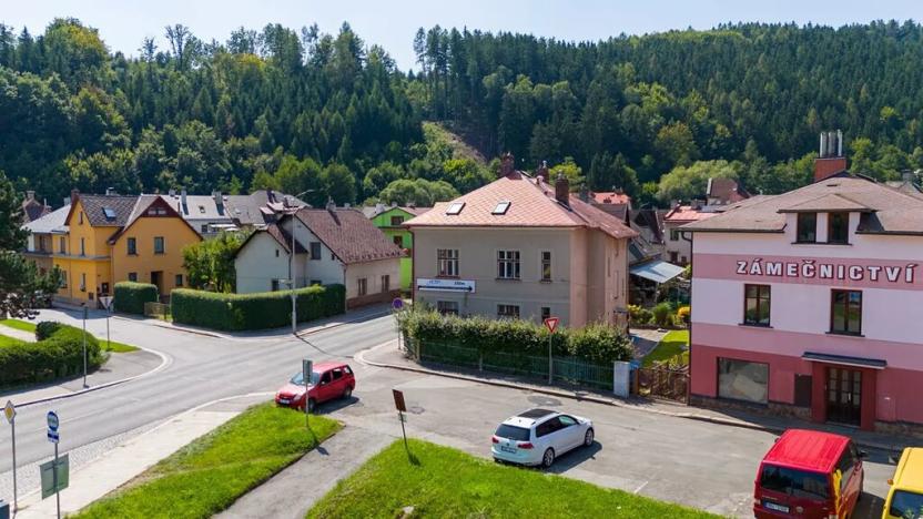 Prodej bytu 3+1, Úpice, Na Veselce, 80 m2