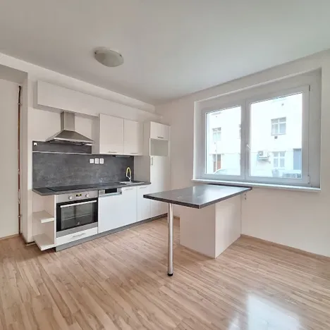 Pronájem bytu 2+kk, Praha - Strašnice, Černokostelecká, 68 m2