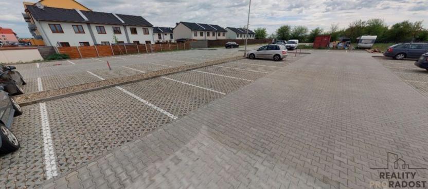 Prodej garážového stání, Chýně, Uherova, 13 m2