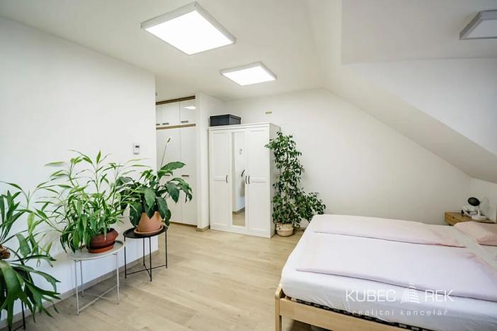 Pronájem bytu 2+kk, Jindřichův Hradec, Husova, 60 m2