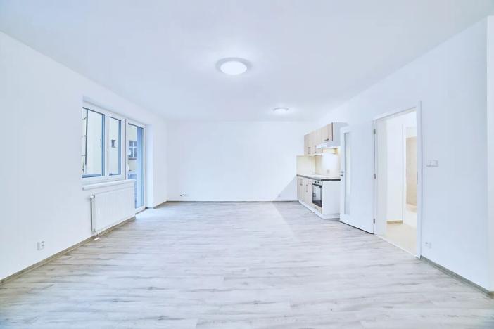 Pronájem bytu 1+kk, Plzeň, Železniční, 50 m2