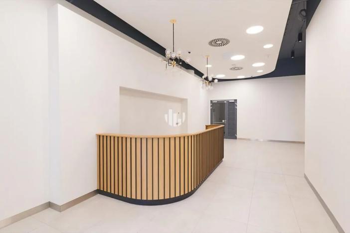 Pronájem kanceláře, Praha - Holešovice, Veletržní, 375 m2