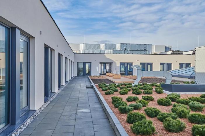 Pronájem kanceláře, Praha - Holešovice, Veletržní, 375 m2