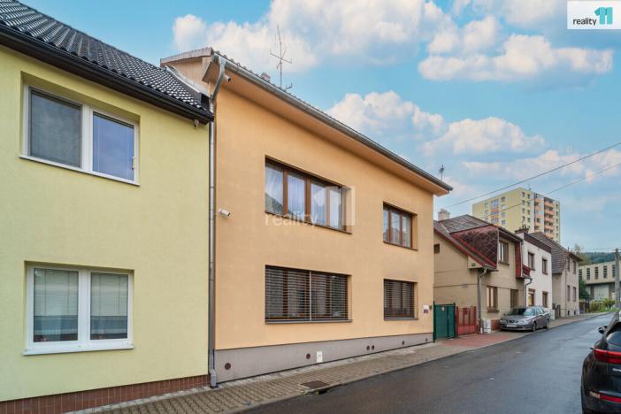 Prodej činžovního domu, Zlín - Louky, Růžová, 600 m2
