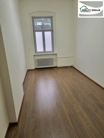 Pronájem kanceláře, Cheb, Svobody, 16 m2