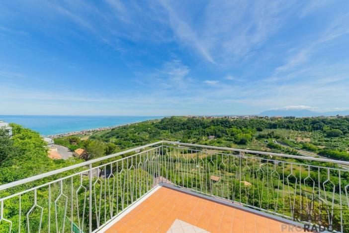 Prodej bytu 4+kk, Silvi,Itálie, 110 m2