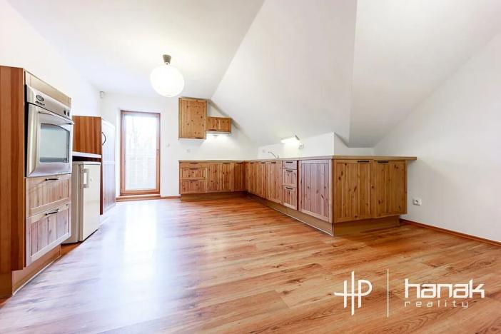 Pronájem rodinného domu, Strančice, 259 m2