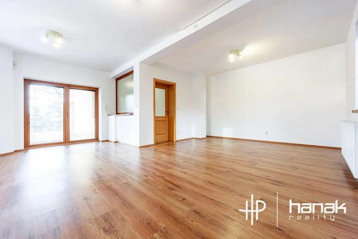 Pronájem rodinného domu, Strančice, 259 m2