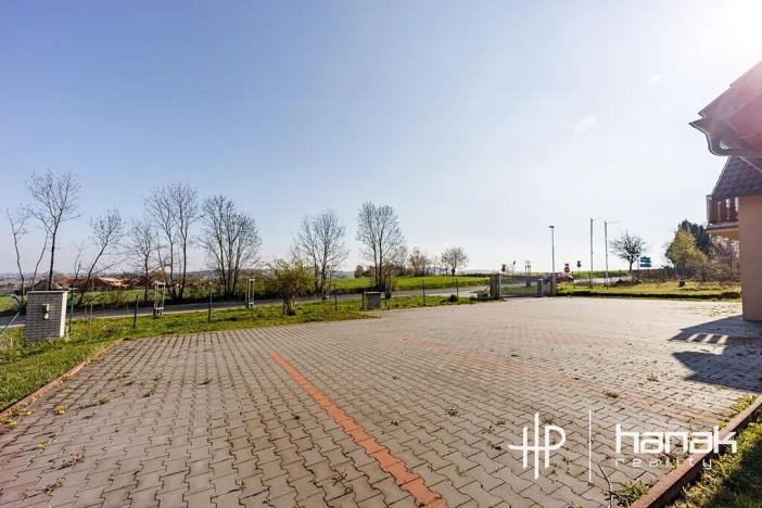 Pronájem rodinného domu, Strančice, 259 m2