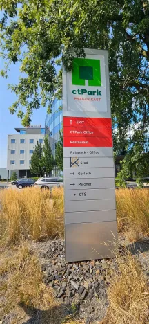 Pronájem kanceláře, Nupaky, okres praha-východ, 555 m2