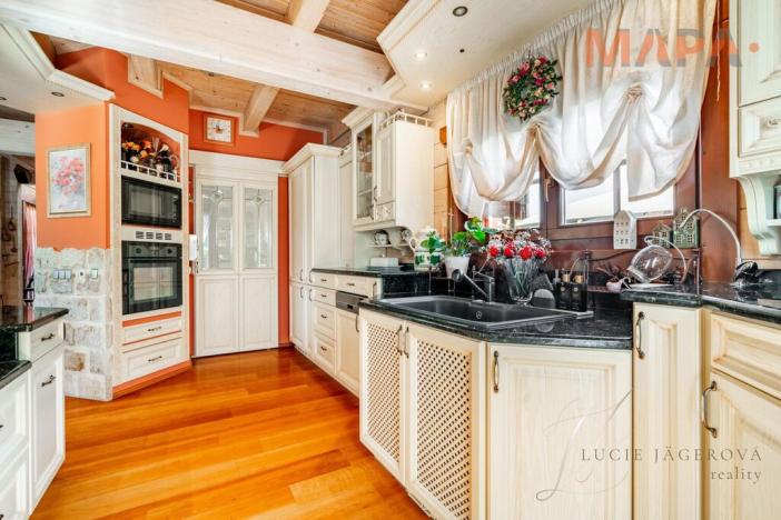 Prodej rodinného domu, Libeř, 258 m2