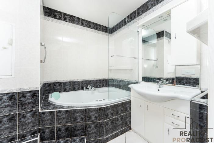 Prodej bytu 4+kk, Praha, Vejvanovského, 82 m2