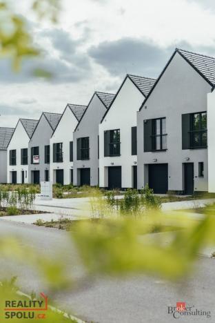 Prodej rodinného domu, Pečky - Velké Chvalovice, Za Statkem, 166 m2