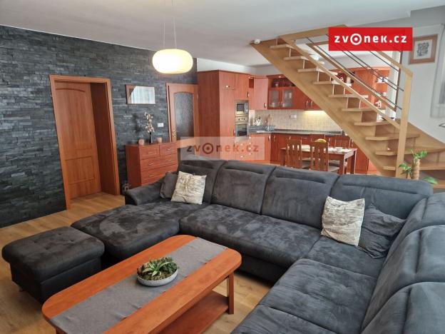 Pronájem bytu 4+kk, Uherské Hradiště, Tř. Maršála Malinovského, 140 m2