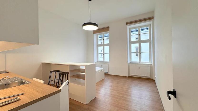 Pronájem bytu 1+kk, Brno, Poštovská, 32 m2
