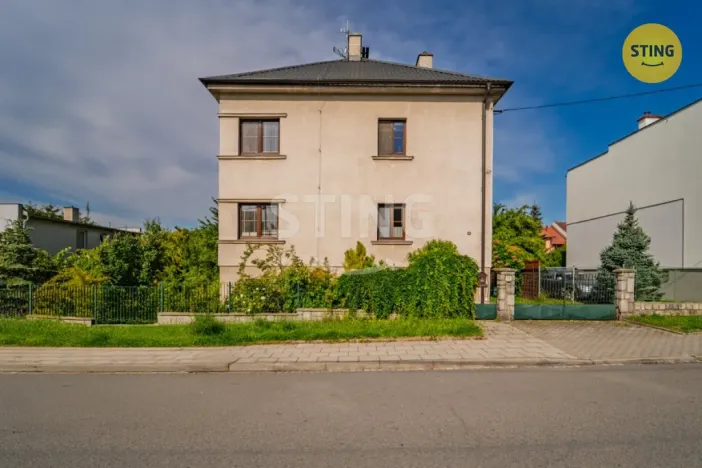 Prodej bytu 3+1, Opava, Liliová, 93 m2