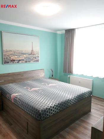 Pronájem bytu 2+kk, Karlovy Vary - Stará Role, Karlovarská, 36 m2