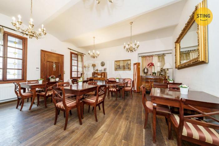 Prodej ubytování, Štramberk, Náměstí, 2230 m2