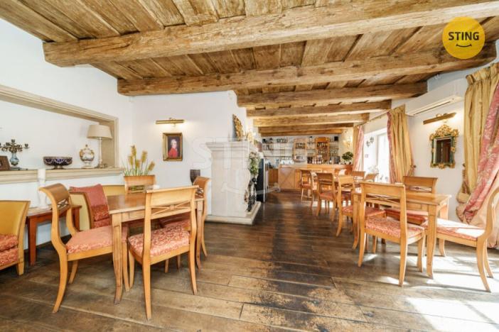 Prodej ubytování, Štramberk, Náměstí, 2230 m2