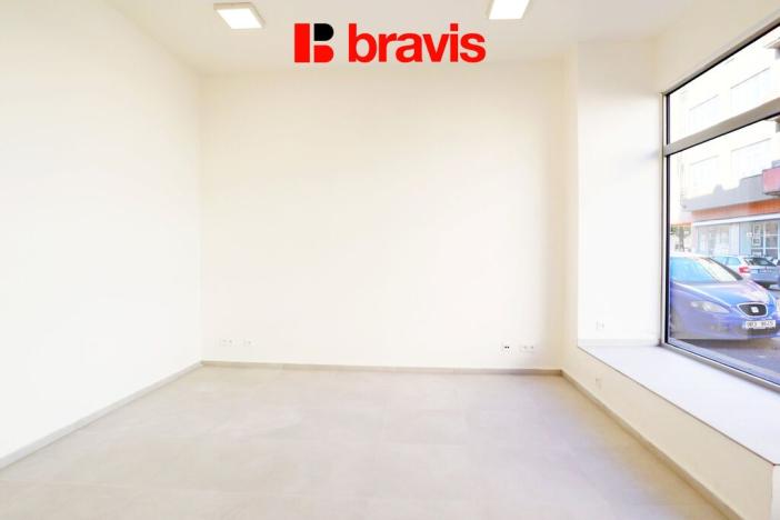 Pronájem obchodního prostoru, Brno - Husovice, Dukelská třída, 28 m2