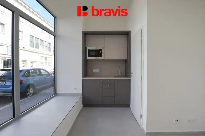 Pronájem obchodního prostoru, Brno - Husovice, Dukelská třída, 28 m2
