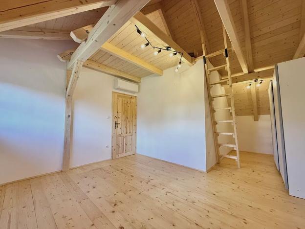 Prodej rodinného domu, Lužany, 425 m2