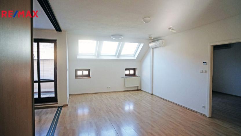 Prodej komerční nemovitosti, Znojmo, Havlíčkova, 537 m2