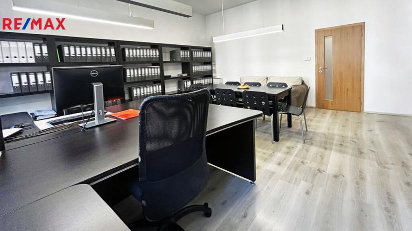 Prodej kanceláře, Znojmo, Havlíčkova, 537 m2