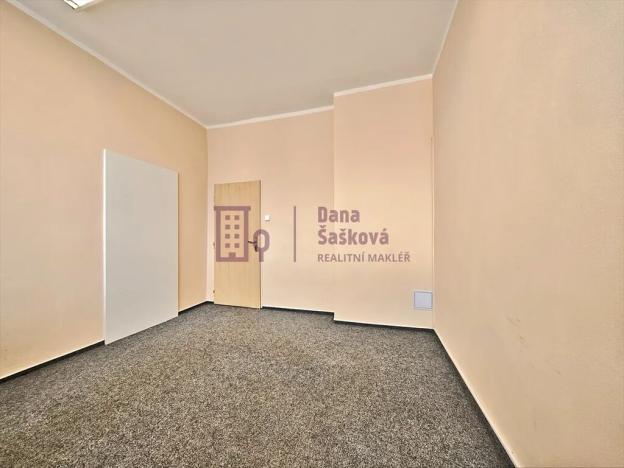 Pronájem kanceláře, Jindřichův Hradec, Pravdova, 12 m2