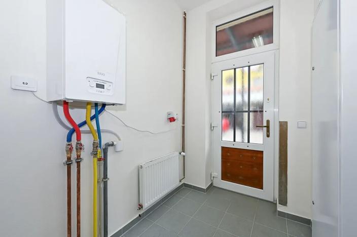 Pronájem obchodního prostoru, Brno, Horova, 132 m2