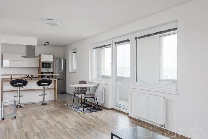 Pronájem bytu 2+kk, Praha - Horní Měcholupy, Mantovská, 67 m2