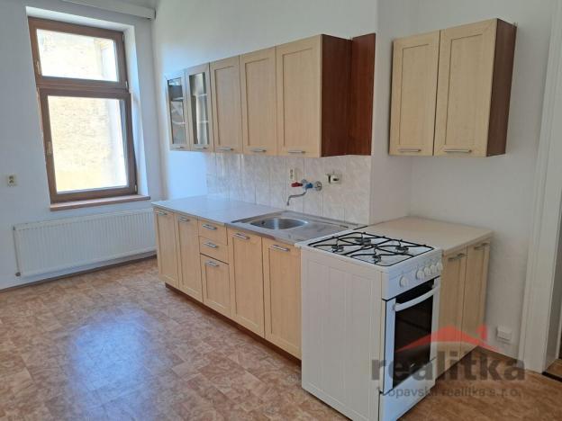 Pronájem bytu 1+1, Opava - Předměstí, Nádražní okruh, 45 m2