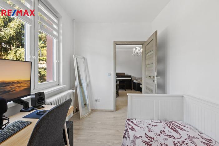 Prodej bytu 3+1, Karlovy Vary - Rybáře, Chomutovská, 60 m2
