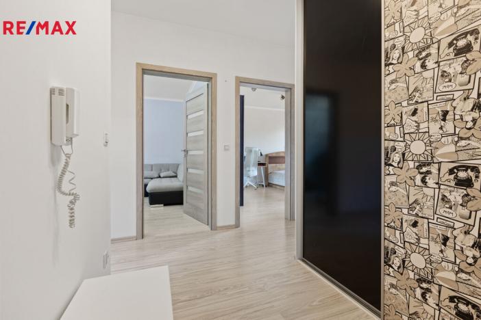Prodej bytu 3+1, Karlovy Vary - Rybáře, Chomutovská, 60 m2