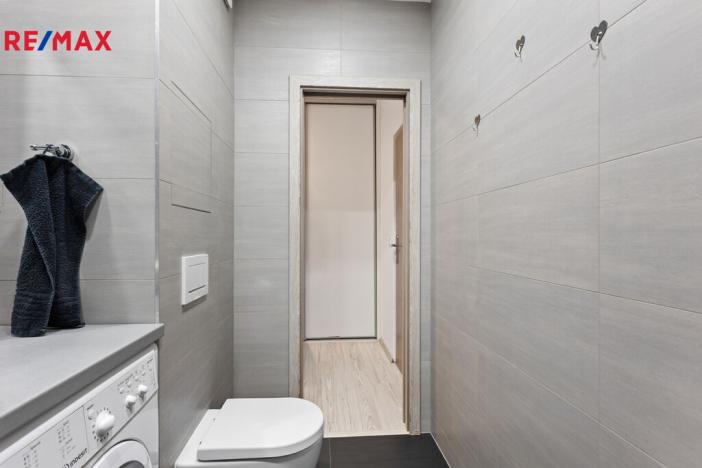 Prodej bytu 3+1, Karlovy Vary - Rybáře, Chomutovská, 60 m2