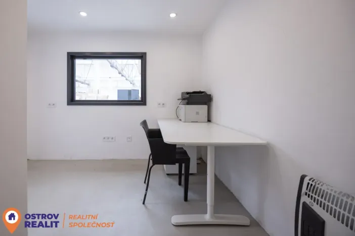 Prodej obchodního prostoru, Šumperk, Uničovská, 198 m2