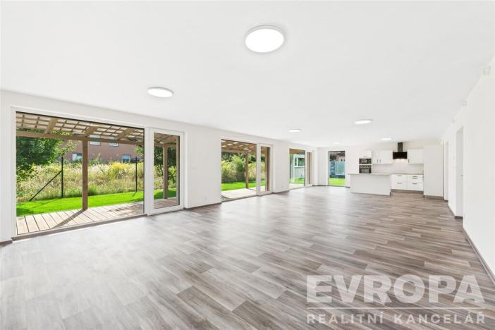 Pronájem rodinného domu, Líbeznice, Jižní, 320 m2