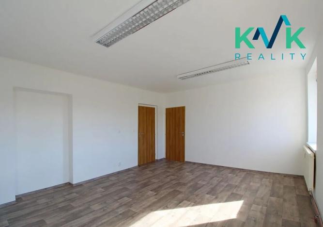 Pronájem kanceláře, Ostrov, Hlavní třída, 24 m2