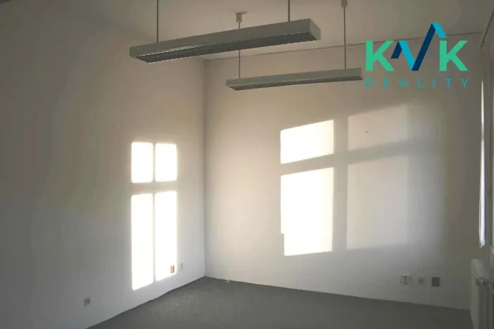 Pronájem kanceláře, Karlovy Vary, Dr. Davida Bechera, 34 m2